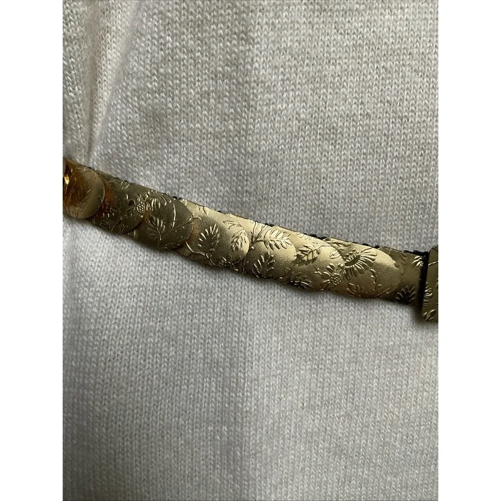 Vintage Stretch Gold Tone Snake Belt Embossed Flowers 70s 80s Statement